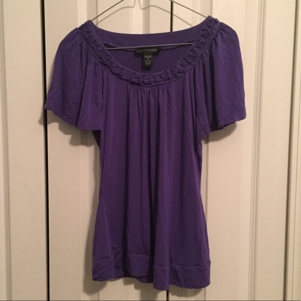 Purple shirt with neckline detail